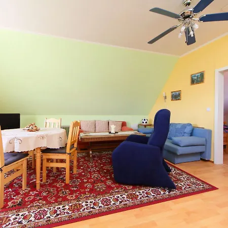 Holiday Balaton H361 Ferienhaus Balatonkeresztúr
